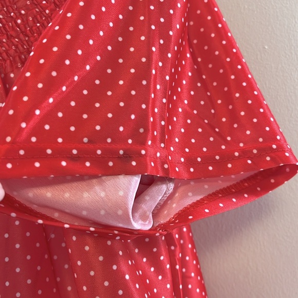 NEW Amanda Paige Sleepwear Women’s Nightgown Smocked Red Floral, Size Medium - Picture 6 of 8